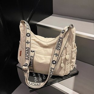 ���e���ͨ�����ذ���Ů������朰ٴ�s�L���ϰ��μ��б���