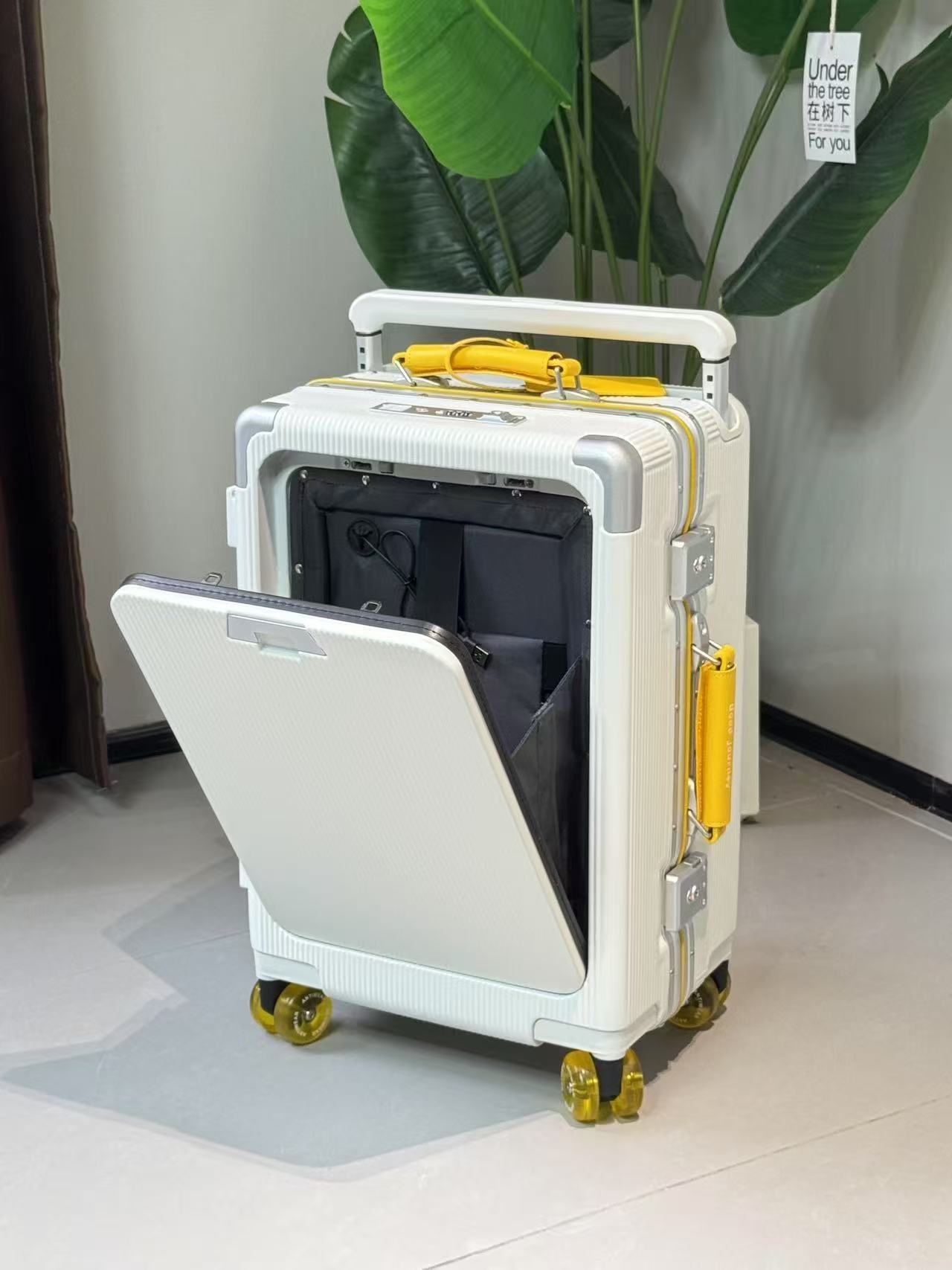 White and yellow (front opening computer compartment - usb + typc charging port + infusion skating wheel)