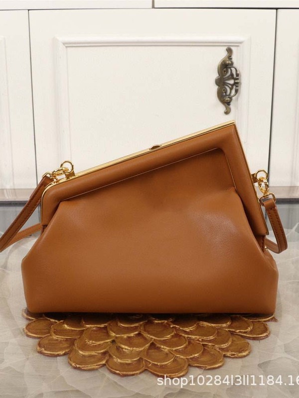 ファッショナブルなヘビ革バッグオリジナルハンドバッグ新しいメタルエッジバッグヨーロッパとアメリカのレトロなシンプルなクロスボディショルダーバッグ|undefined