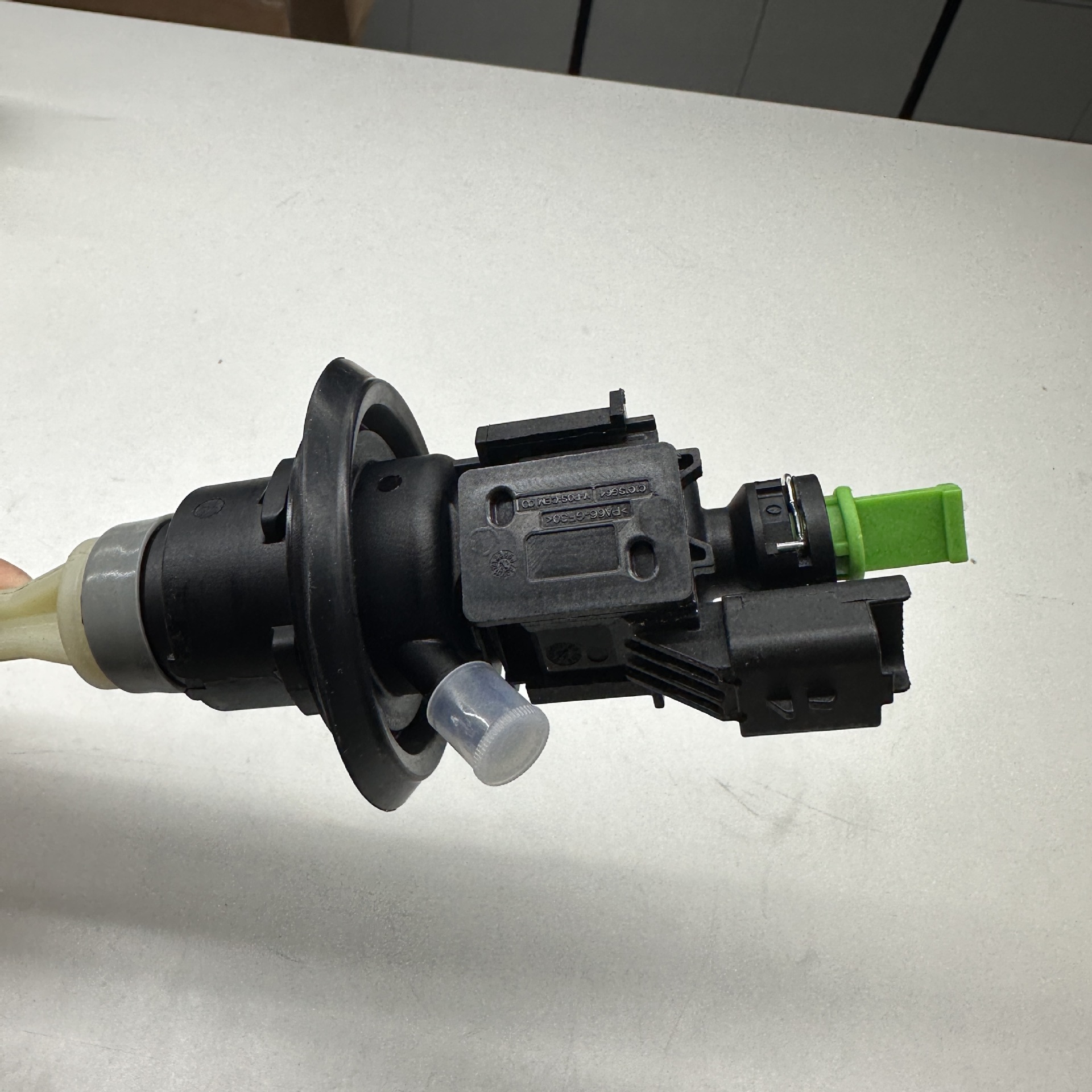Suitable for Peugeot 308 Clutch Master Cylinder Valeo 9674259580 (3 Pins) 9674259680