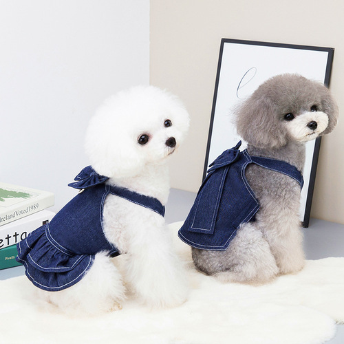 Spring and summer pet clothes, large bow tie, denim suit with hanging leash, Pomeranian pet dog, does not include leash