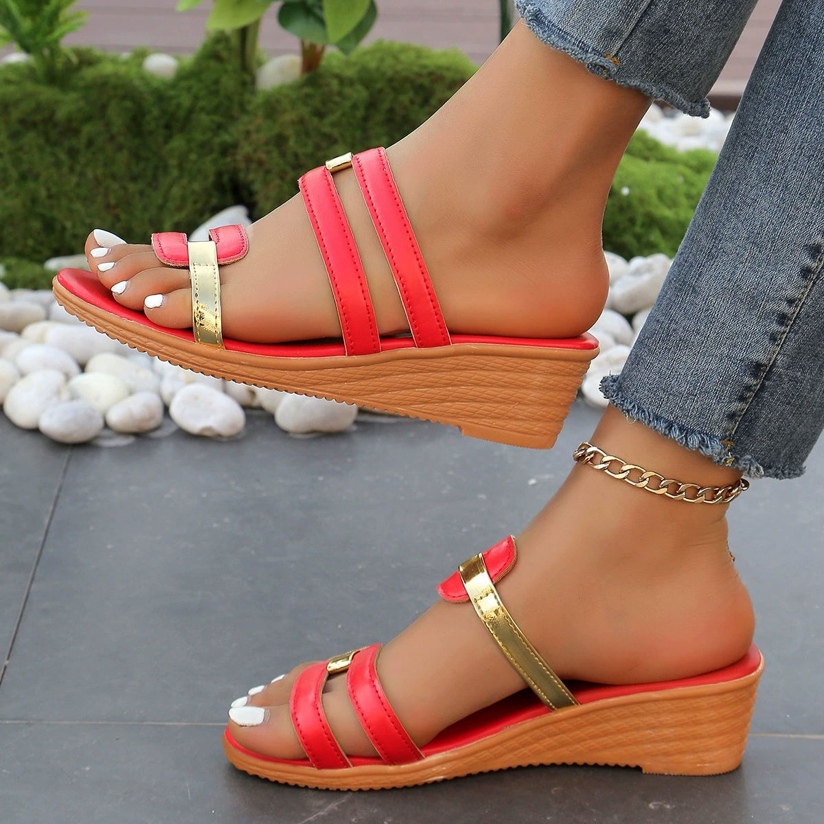 Женские шлепанцы на каблуках 2024 лето в Европе и Америке больших размеров новый цветный рыбный рот пляжные холодные тапочки женские спот