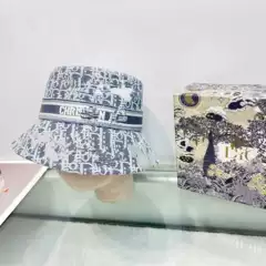 High-Quality Goods! New D-Brand Letter Embroidery Fisherman Hat for Women, Outdoor Sun Protection Versatile Fashion Sun Hat, Simple Bucket Hat