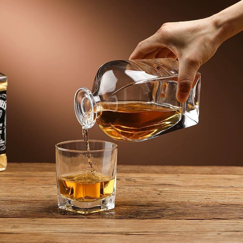 Creative crystal wine decanter for home use for whiskey