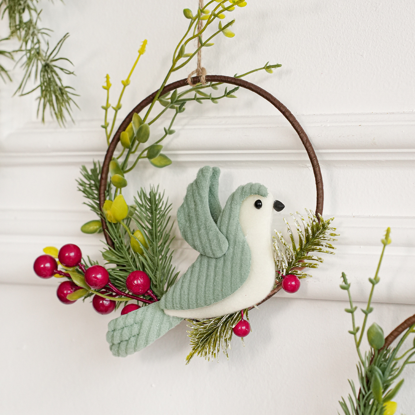 Colgante de guirnaldas de Navidad pájaros ramas de peluche muñecas puertas colgadas de pared decoración ventanas de decoración accesorios de diseño de árbol de Navidad