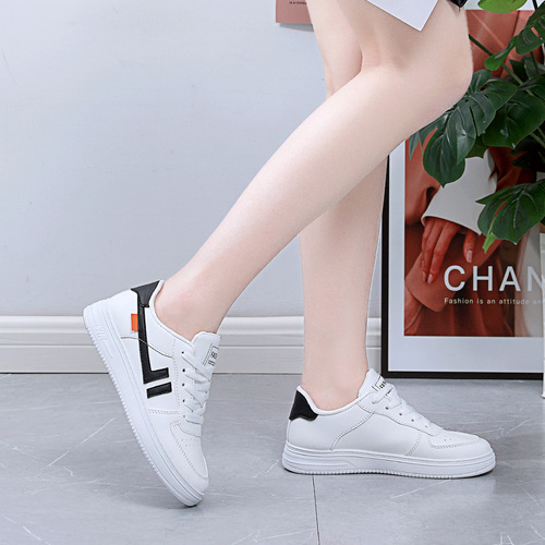 春夏季女鞋小白鞋韩版板鞋女生休闲鞋透气潮流运动女学生板鞋子