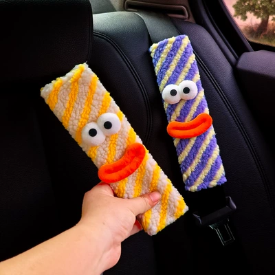 Car Seat Belt Shoulder Cover: Seat belt shoulder pad