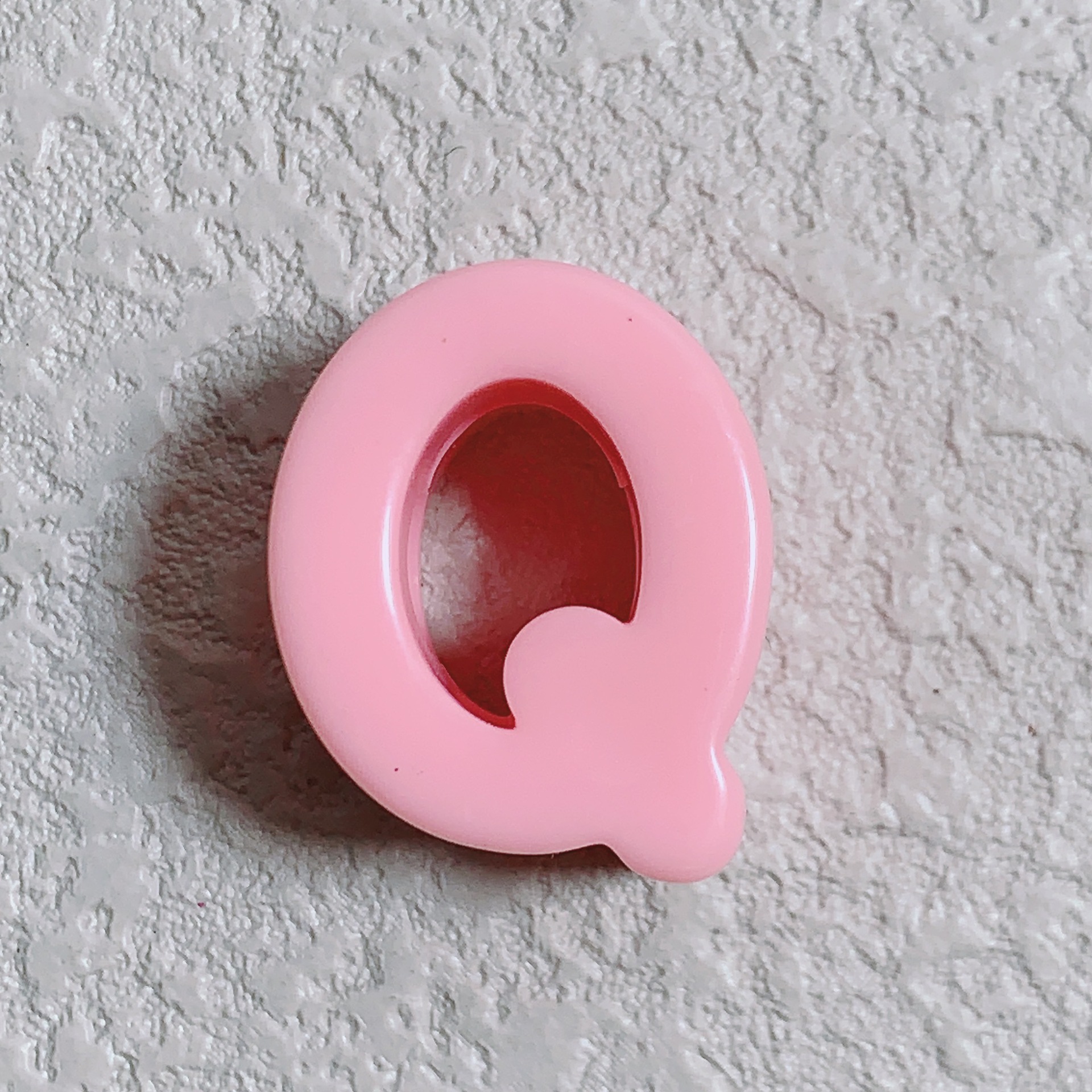 Q (light pink)