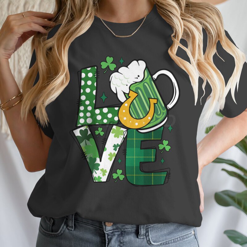 Amazon European and American style St. Patrick's Day clover novelty printed short sleeve T-shirt and round neck top
