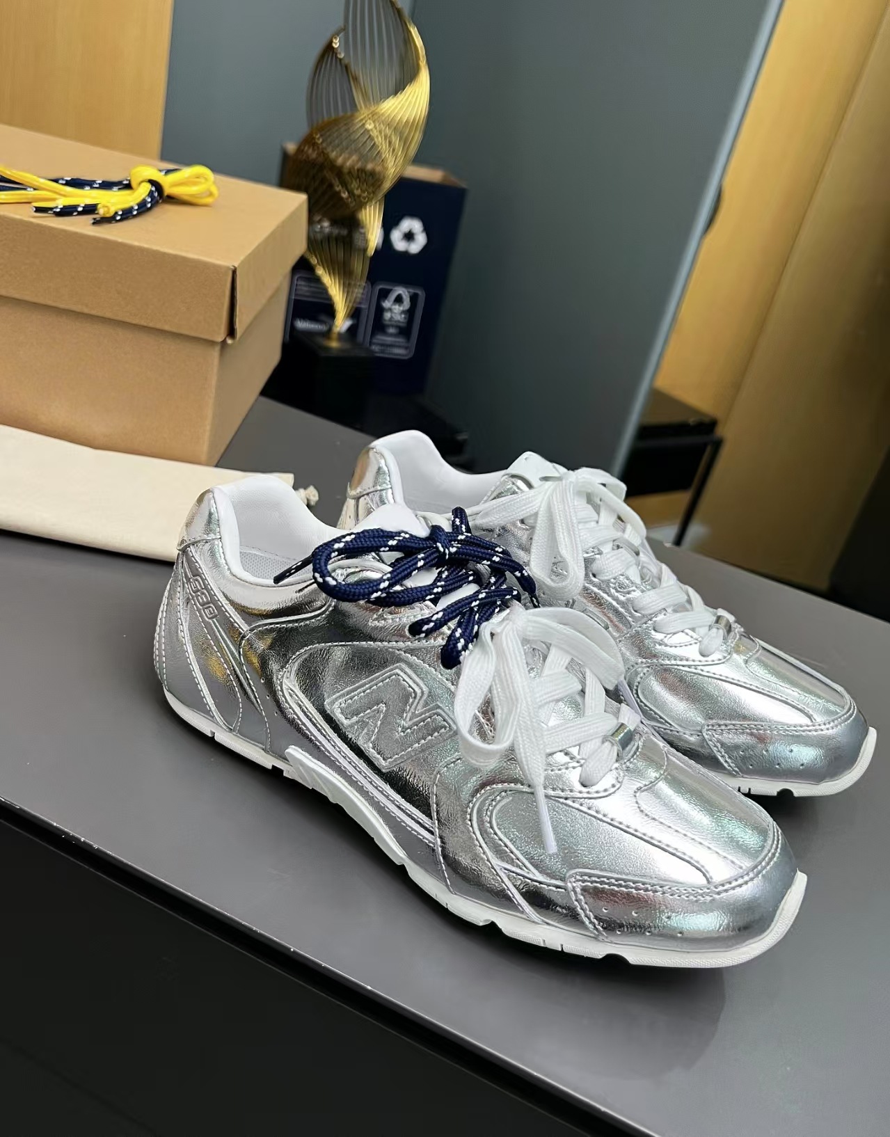 Zapatillas deportivas Agande de suela blanda y punta redonda, estilo casual y sencillo, con cordones bicolor de la marca Miaojia 530, estilo versátil para parejas.
