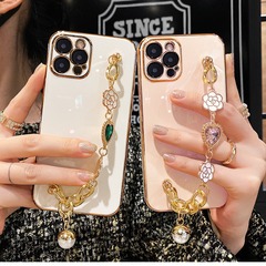 適用iphone15手機殼愛心茶花鑲鑽手鍊13蘋果14Promax保護套12新款