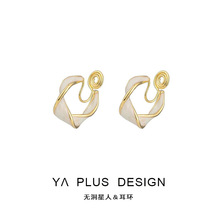 法式白色少女耳环圆圈~百搭耳饰女ins感气质小众蚊香盘无耳洞耳夹