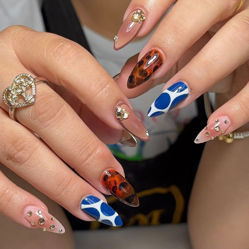 European and American Autumn and Winter Almond Blue Cow Pattern Manicure Fake Nails 24 Pieces Wearable Nails