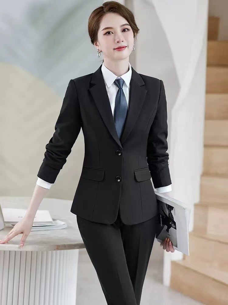 블랙 2 버튼 재킷, 양복 조끼, 바지