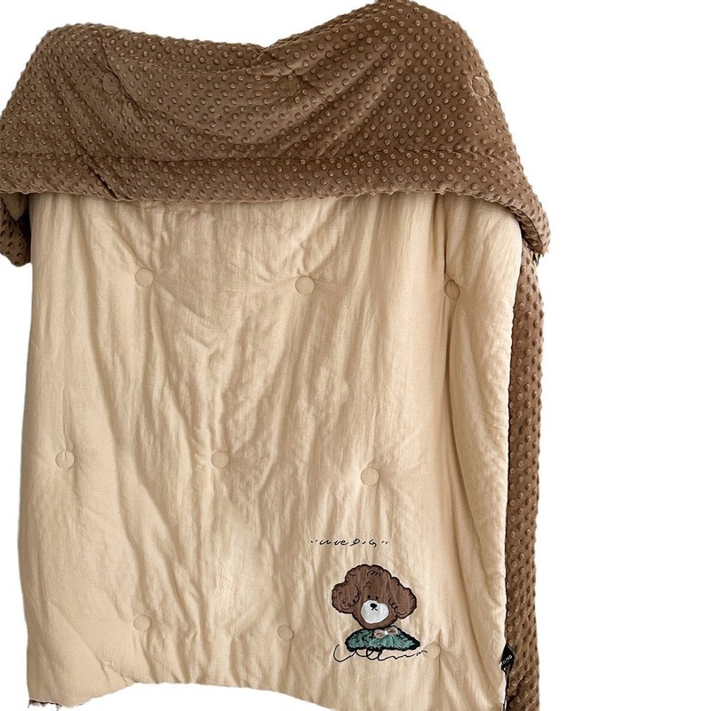 洋気の漫画は布を貼って綿のしわの糸の四季の豆を刺繍します。|undefined