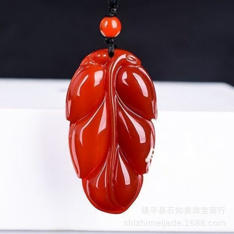 男性と女性用の氷の赤瑪瑙観音仏ペンダント、カルセドニー安全バックル、貔貅、さまざまなペンダント、ライブストリーミング在庫あり|undefined