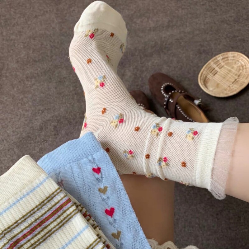 Sweet Mesh with Small Floral Patterns, Suitable for Pairing with Small Skirts and Socks in Summer, Breathable Seamless Mesh for Women in Spring and Summer