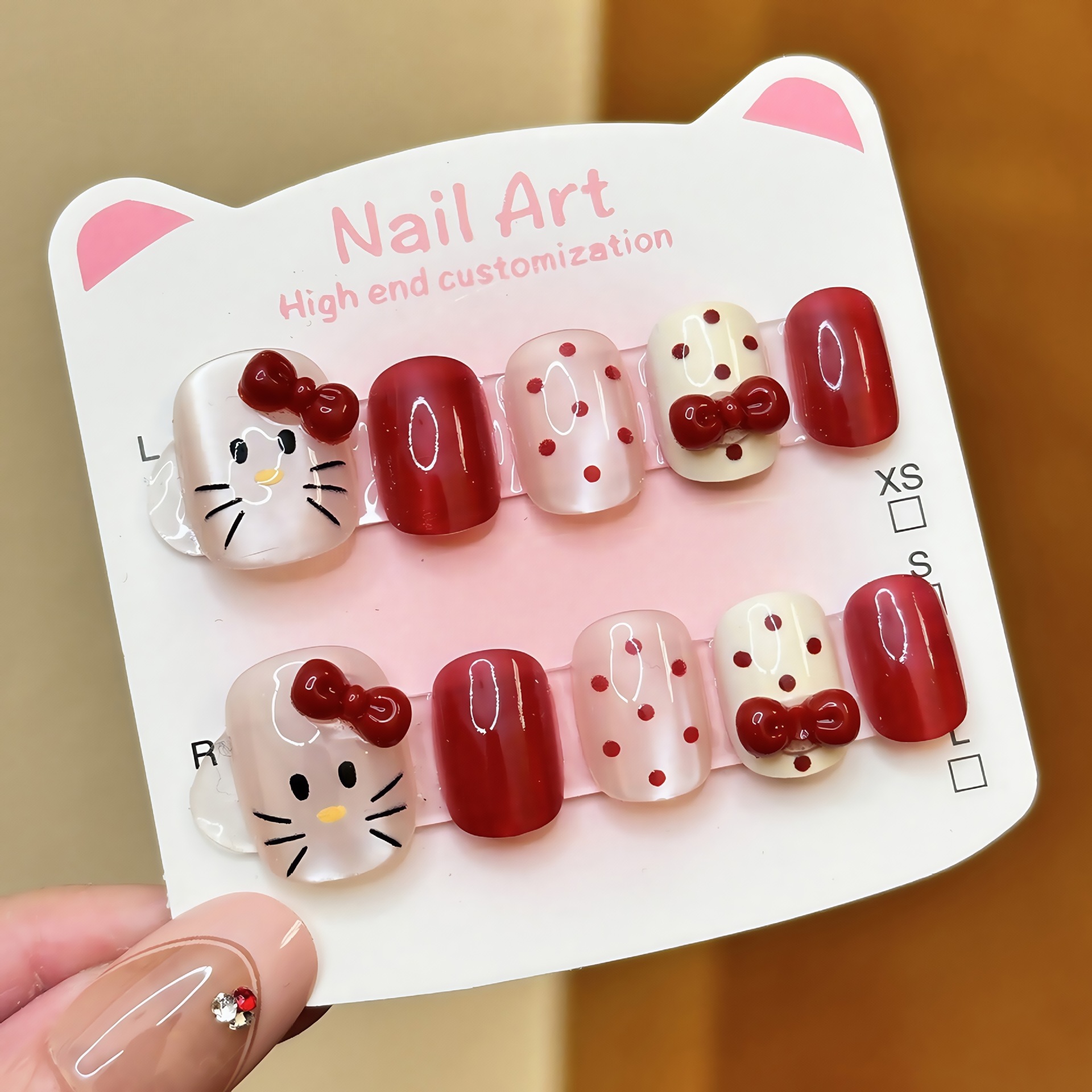 Armadura de vestir hecha a mano dulce y linda chica dulce blanca