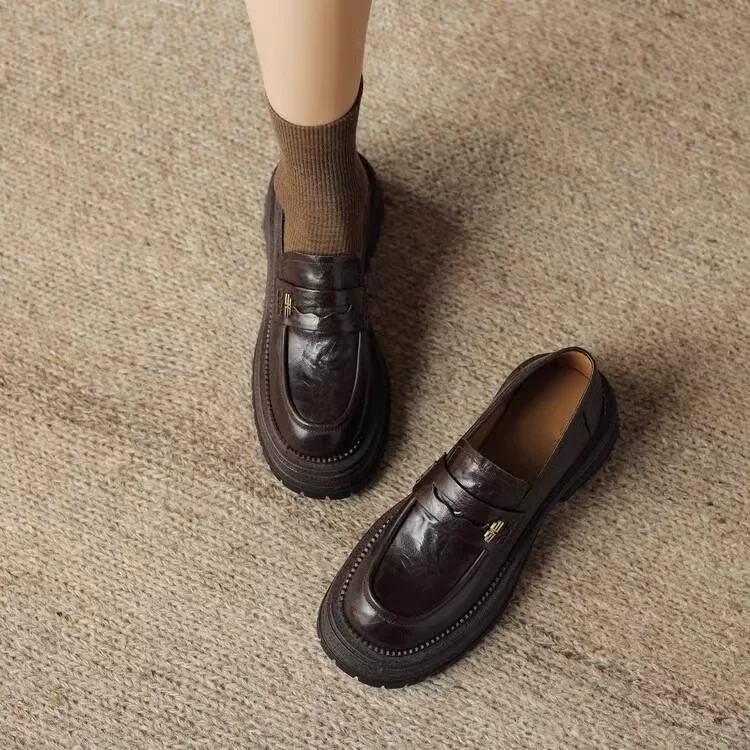 Demi-season footwear platform, loafers English style, french style, trend of season, British style
