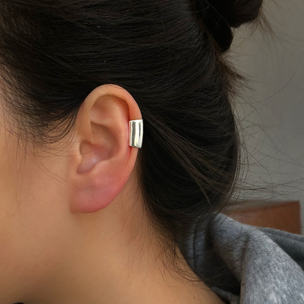 Geometric small design ear clips