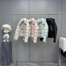 高版本厂家外贸M蒙家25s秋冬女士轻薄短款亮面可拆连帽羽绒服外套