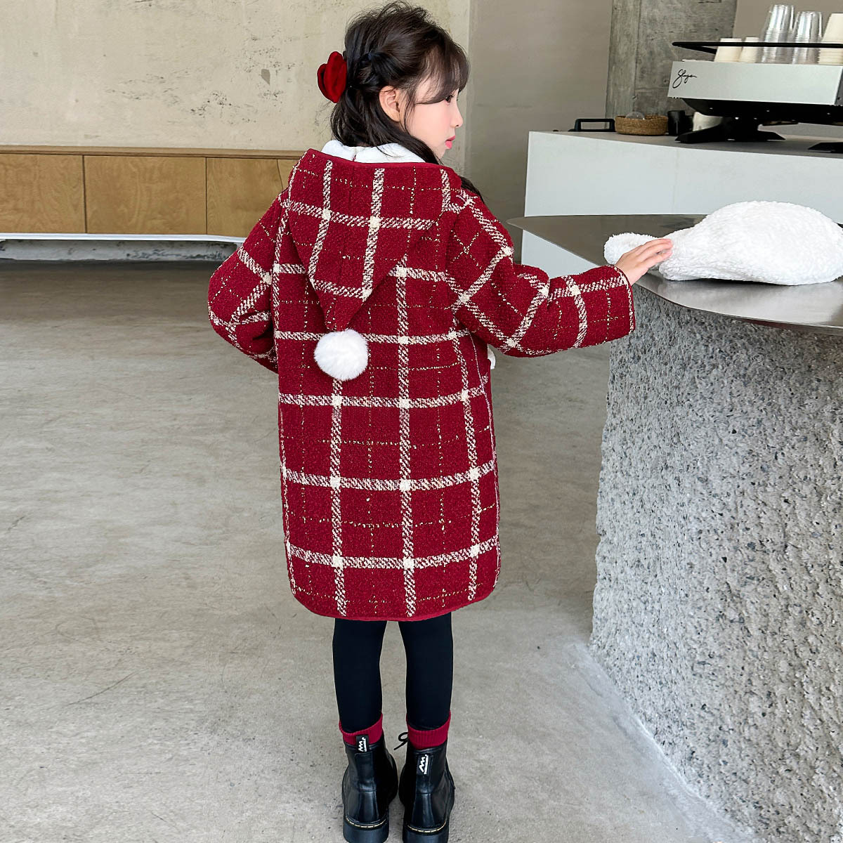 Girls' 2024 children's clothing Korean version new woolen plaid and velvet winter thick coat_voghion.com
