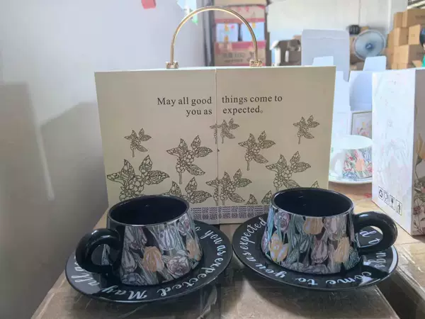 Black tulip gift box