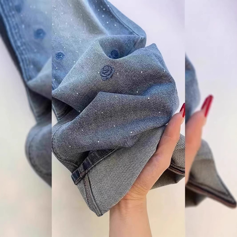 Vintage Embroidered Rhinestone Rose Jeans for Women, 2025 Spring New Style, Pear-Shaped Body, Petite Straight Wide-Leg Pants Vintage Embroidered Rhinestone Rose Jeans for Women, 2025 Spring New Style, Pear-Shaped Body, Petite Straight Wide-Leg Pants