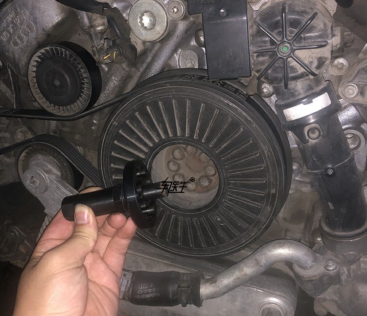 Bentley 4.0 Audi 4.0 crankshaft pulley removal tool T40272 crankshaft pulley special tool