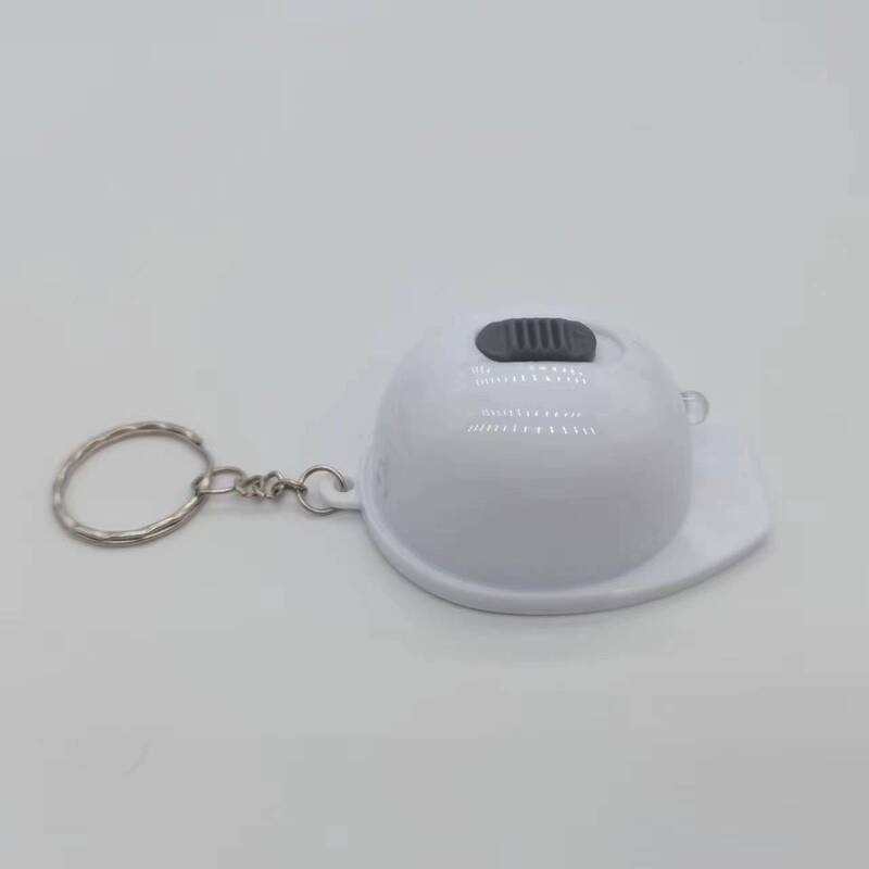 新しい多機能安全ヘルメット発光キーホルダークリエイティブで実用的な照明新しいユニークなデパートボトルオープナー|undefined