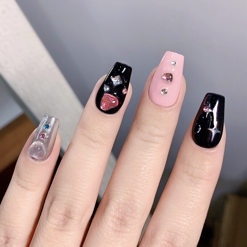 [purely Handmade Real Shot] Handmade Nails Pink Sweet Cool Style Cute Heart New Black Gold Diamond Crow Heart Manicure