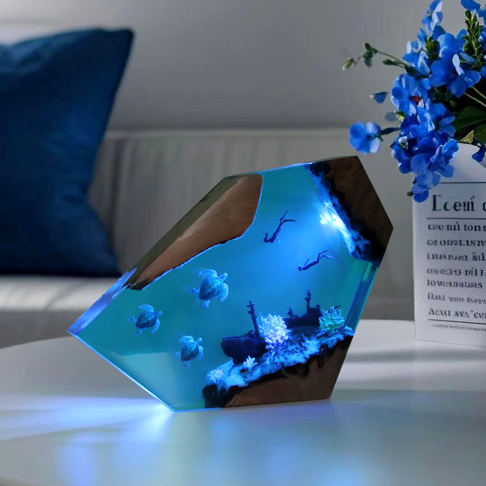 Marine Resin Lamp Processing Customized Handmade Epoxy Solid Wood Dreamy Underwater Broken Ship Micro Landscape Resin Night Light Decoration