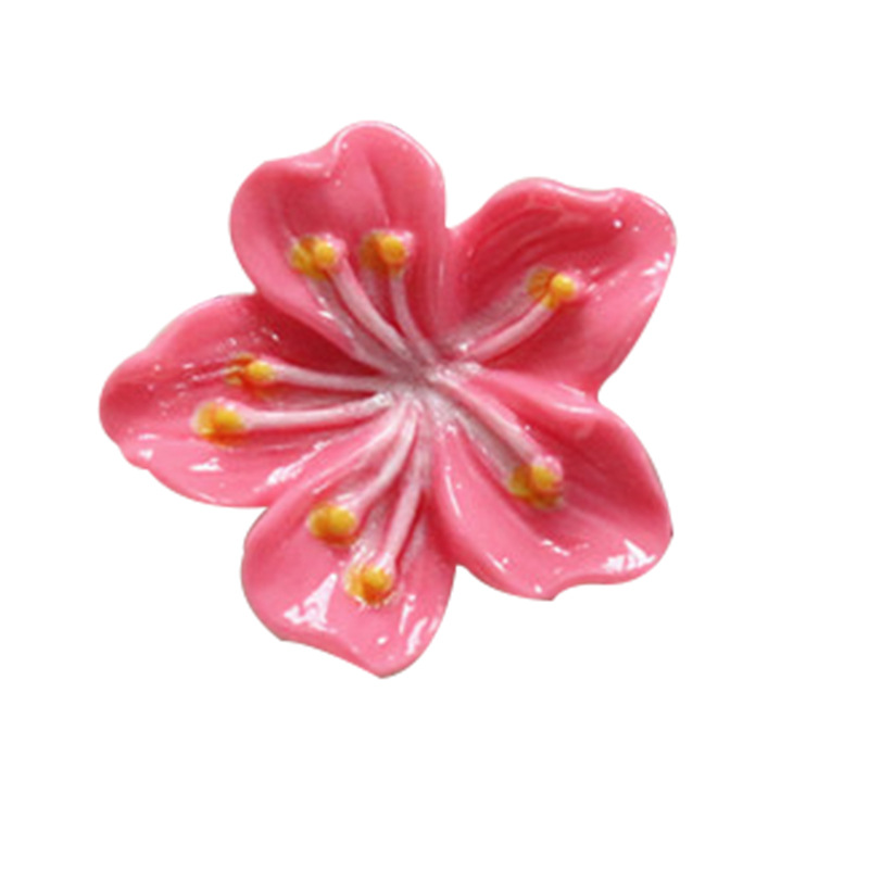 Nuevos accesorios de bricolaje de flor de durazno de resina rosa, zapatos con agujeros de pegamento de crema, fundas para teléfonos móviles, accesorios para el cabello, material de imán para refrigerador al por mayor