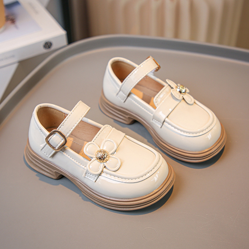 Niñas zapatos de cuero de estilo británico 2026 otoño nuevos zapatos de lefour suaves para niños zapatos de princesa de flores para niñas image 8