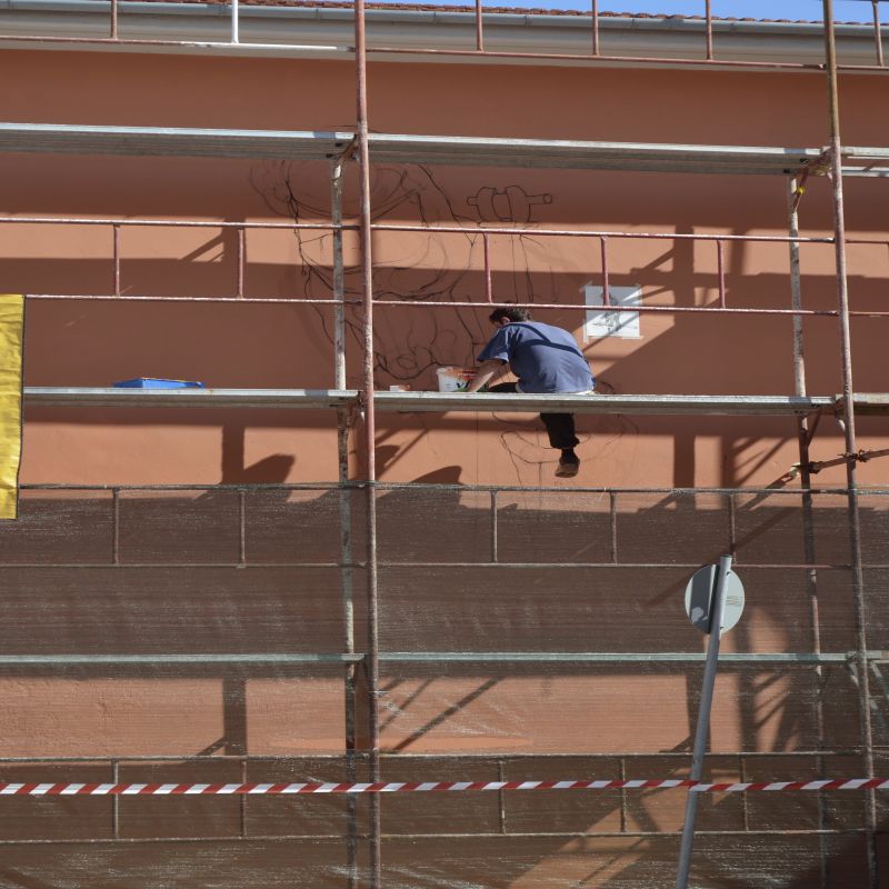 多组份聚氨酯防水涂料，建议涂装道数为二道或者三道。