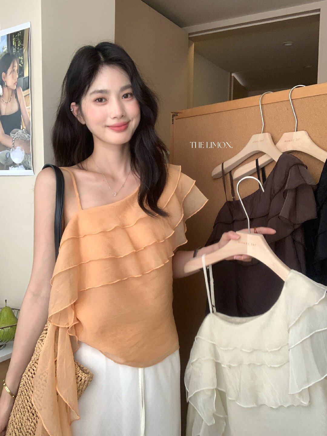 Áo sơ mi nữ một vai xếp tầng phối ren, tay ngắn, phong cách Hàn Quốc — màu đen, Màu cà phê, màu cam, màu mơ chi tiết 18