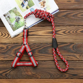 狗狗牵引;宠物项圈;狗狗窝/笼/垫