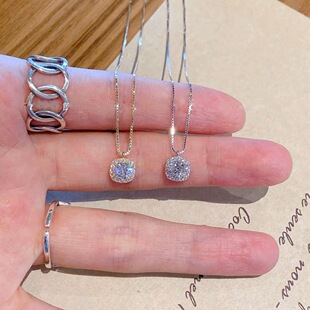 Small Square Diamond Necklace Women's Summer Light Luxury Super Flash Full Diamond Geometric Square Pendant Collarbone Chain Korean Fashion Elegant All-match
