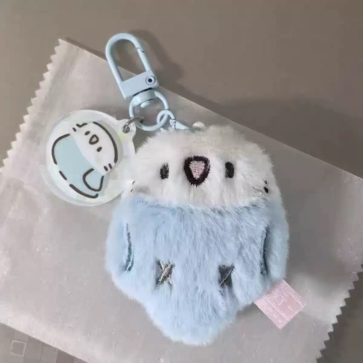 Colección de colgantes de peluche, estrellas de arce, luna de peluche, muñecas de murciélagos fantasmas, bolsas de conejos, nuevos cuervos, conejos