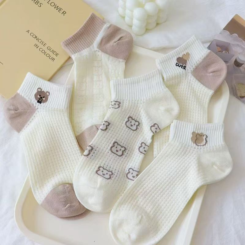 Verano delgado hueco oso calcetines de mujer calcetines japonesas mallas de dibujos animados deportivos de verano versátil tubo ultra delgado