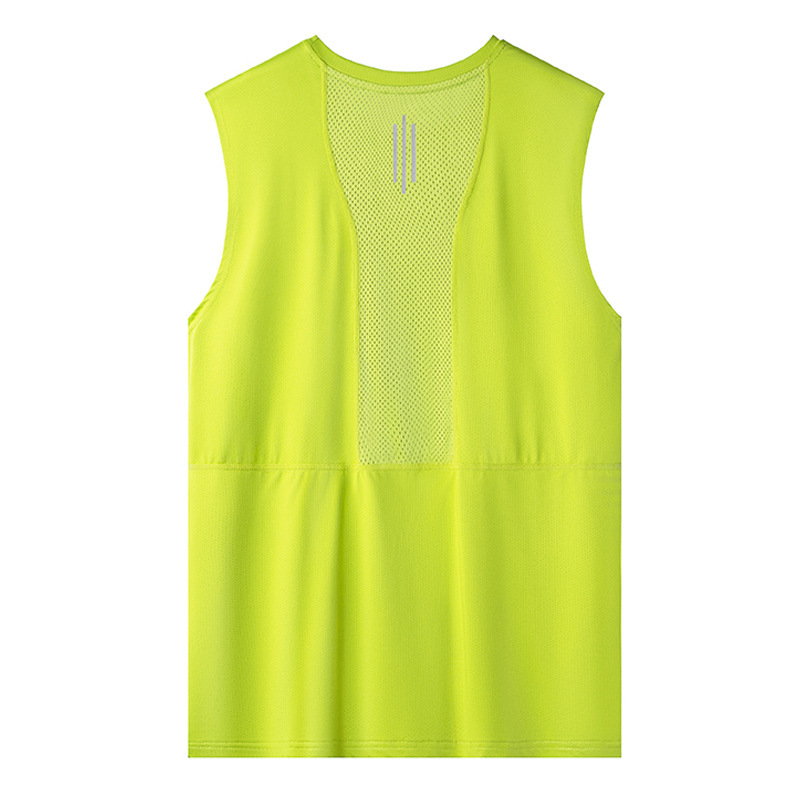 氷酸素運動ベスト男性タイプの夏は薄いノースリーブ男性tシャツを着ています。|undefined