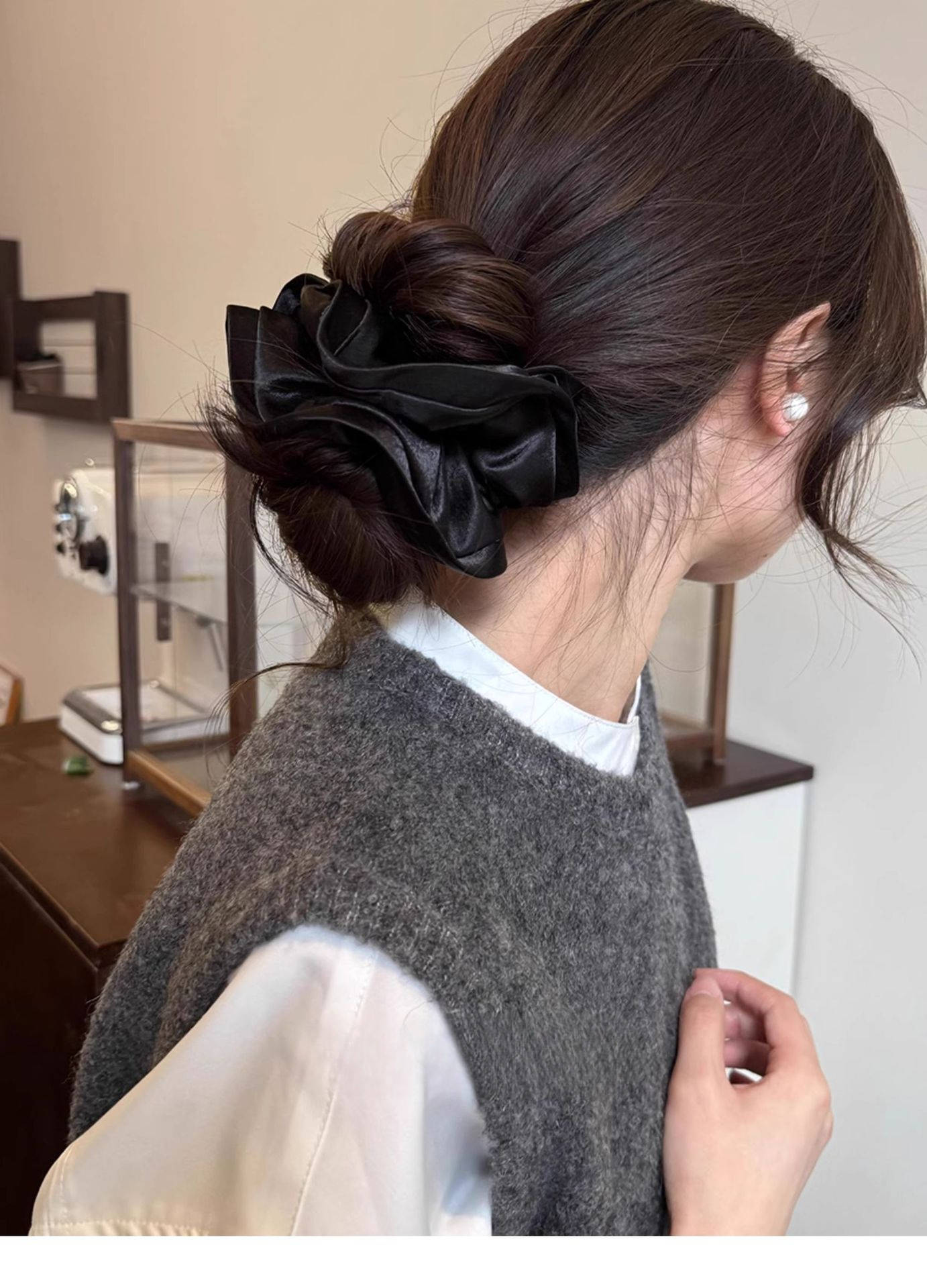 Korean Style Cyber Celebrity Pearlescent Satin Ruffled Large Intestine Hair Ring High-grade Tie Rope Women's Elegant Horseshoe Hair Rope Tie Head Flower
