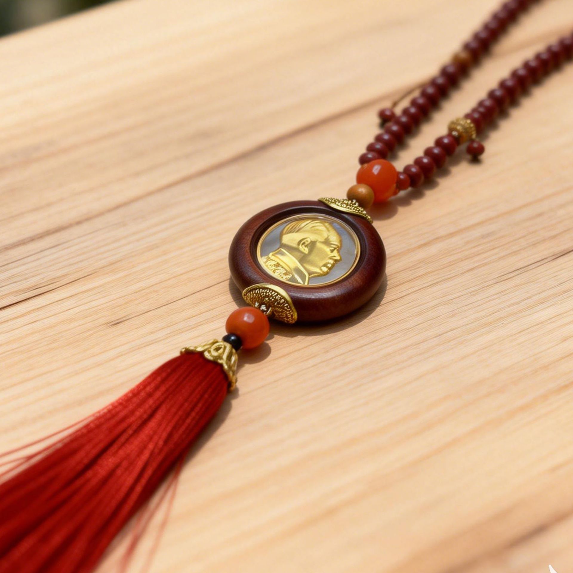New Car Interior Decoration Pendant Made of Rosewood with Double-Sided Crystal for Office, Living Room, and Car Decoration