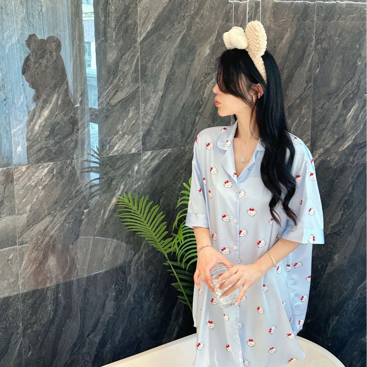 YASE [블루 야옹 KT] 여름 눈 실크 고양이 인쇄 섹시한 카디건 나이트가운 높은 고정 얇은 홈웨어 여성