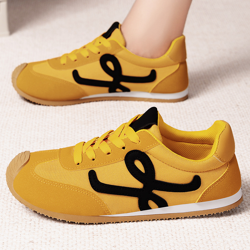 german training shoes women‘s 2025 new autumn thick bottom board shoes cross-border generation breathable mesh soft bottom sports shoes