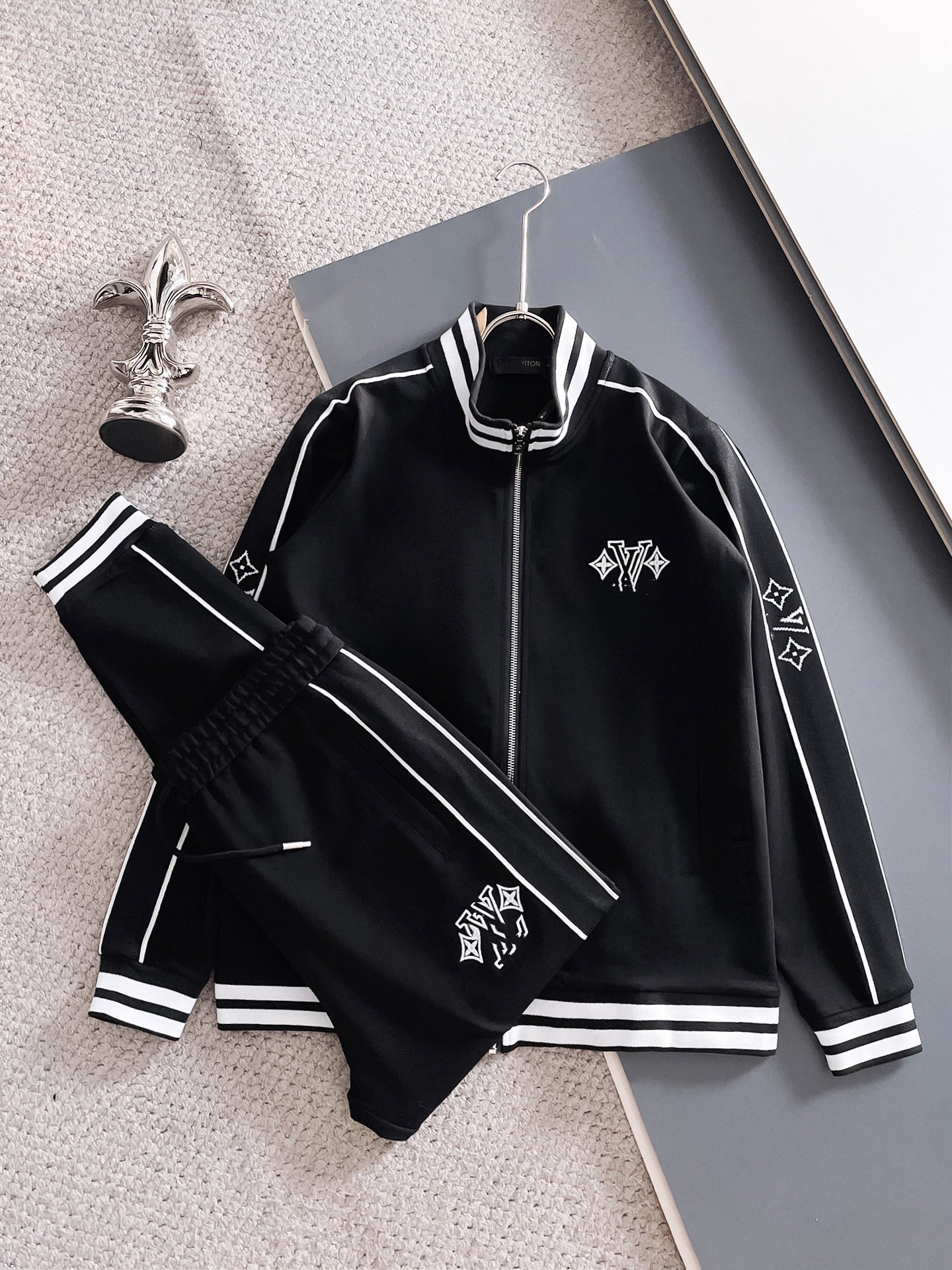 Louis Vuitton Set 2-Piece Black