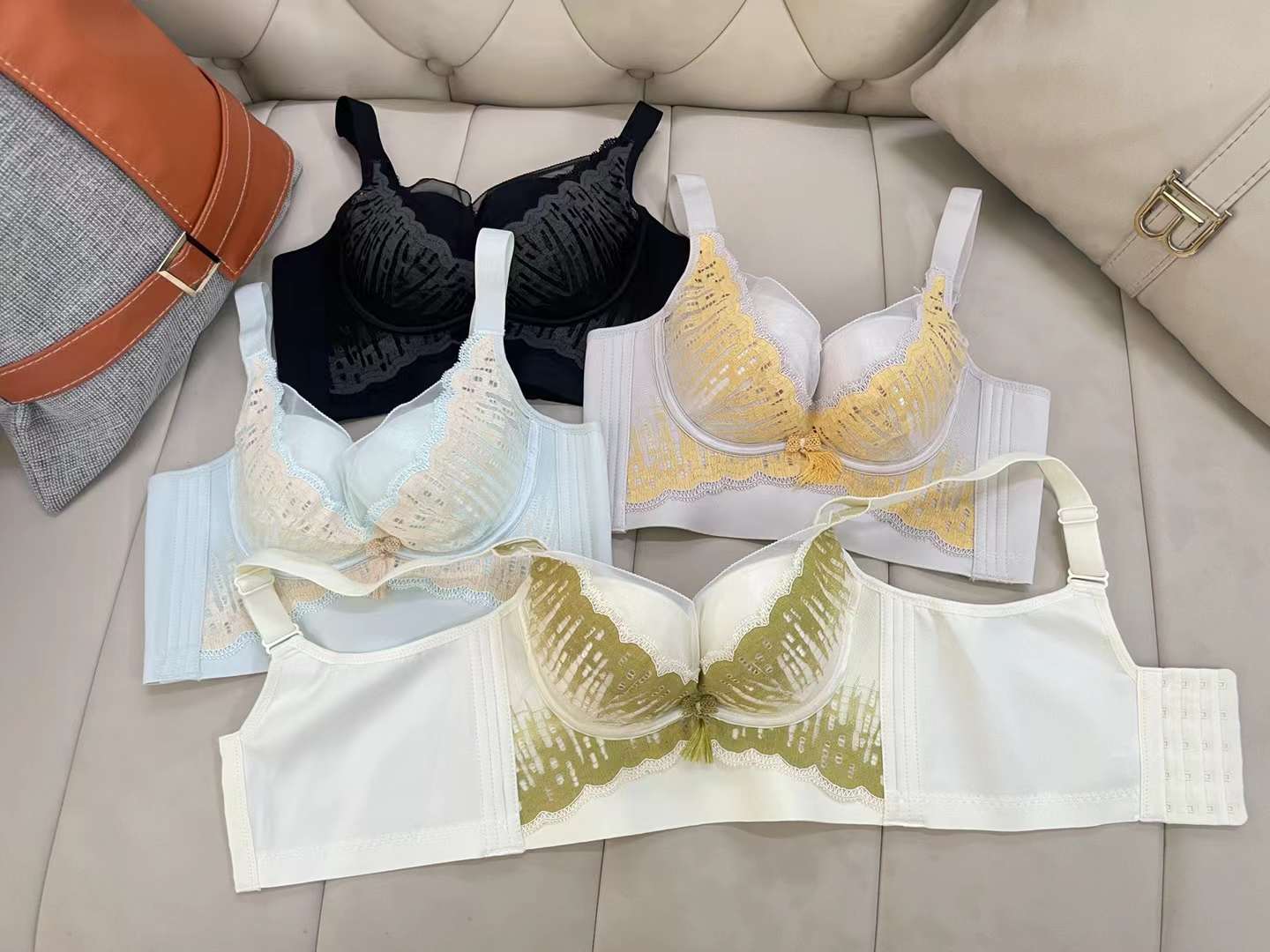Nuevo sujetador de alta calidad de moda de encaje jacquard transpirable y cómodo ajuste lateral de pecho de cinco botones ropa interior mujer