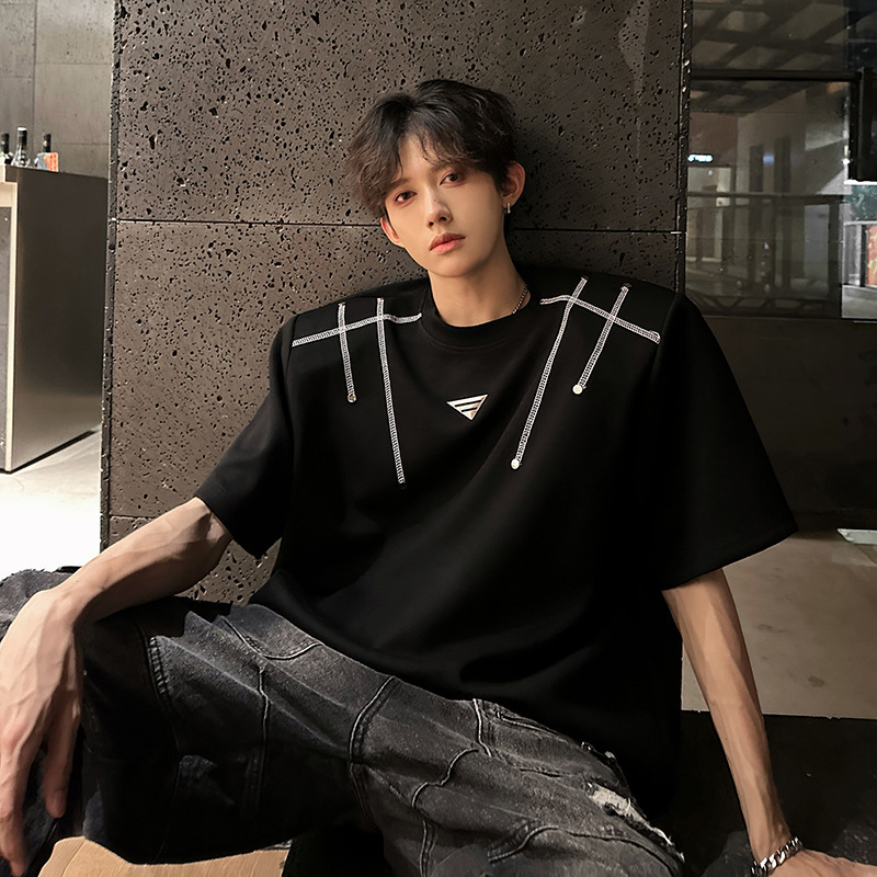 검은색
