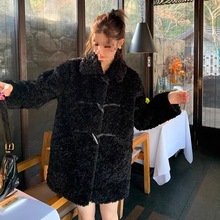 仿羊羔外套新款秋冬女装牛角扣中长款黑色加厚皮草大衣