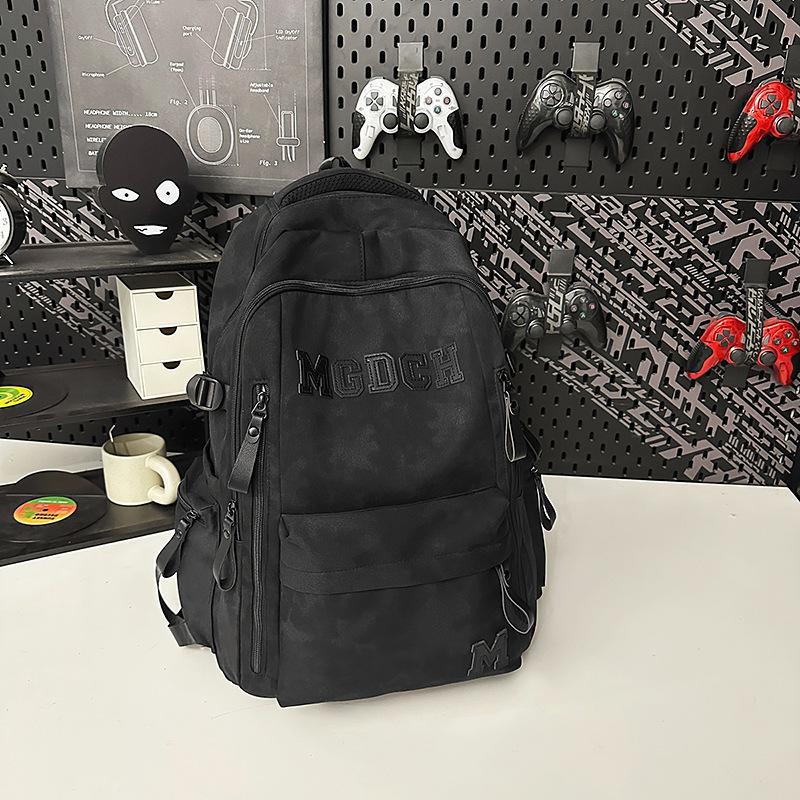 Black [no pendant]